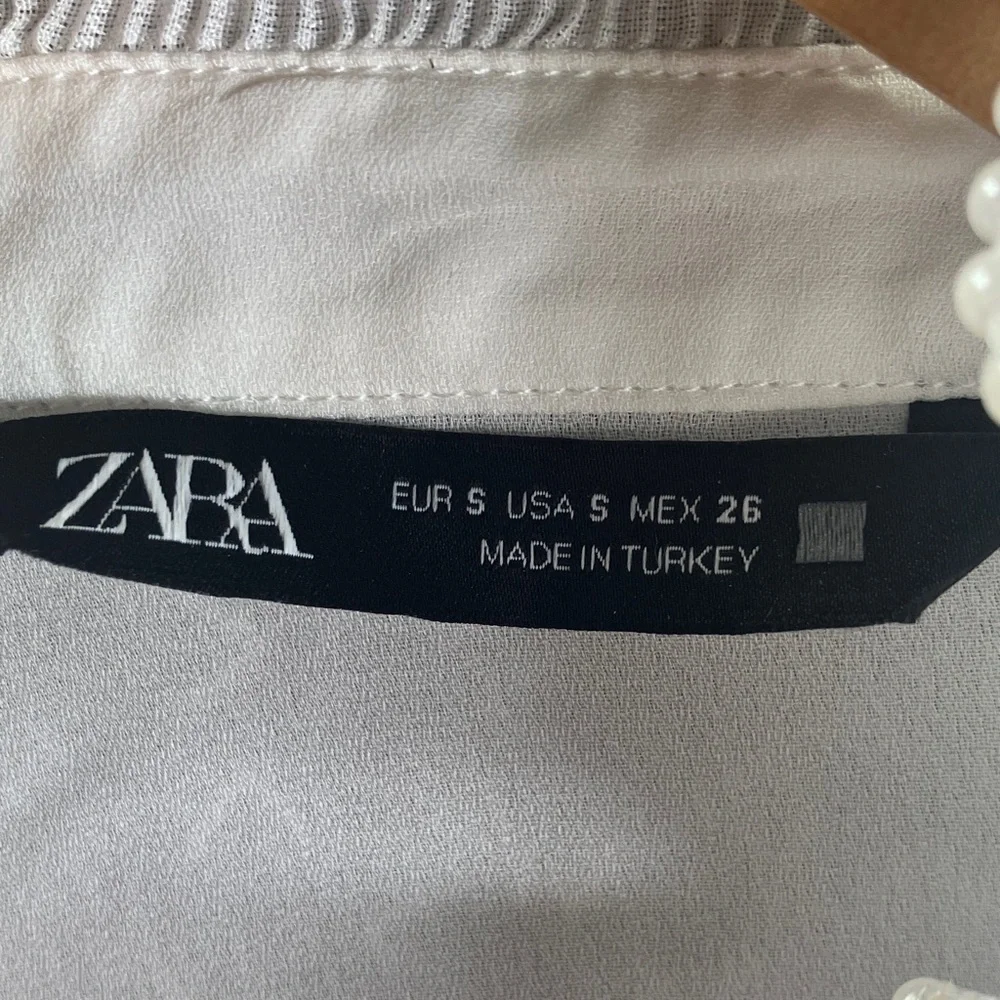 Zara White Button-Up Blouse - Picture 4 of 6